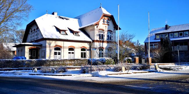 Gemeindehaus im Winter    <br/>Foto: Christian Kidon